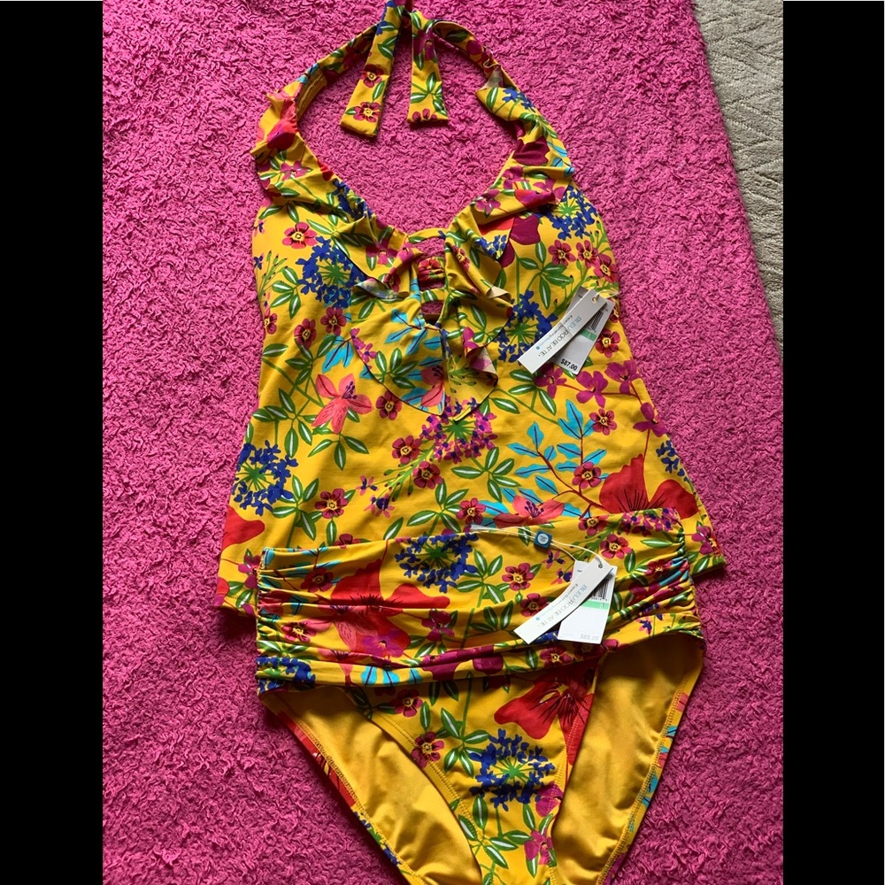 BLEU ROD BEATTIE 2pc swimsuit new w/tag. Nice set beautiful summer colors!